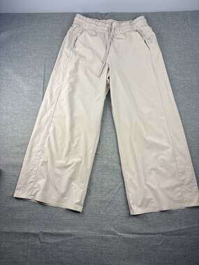 Athleta Avenue Wide Leg Crop Pant in Moonbeam Size 6